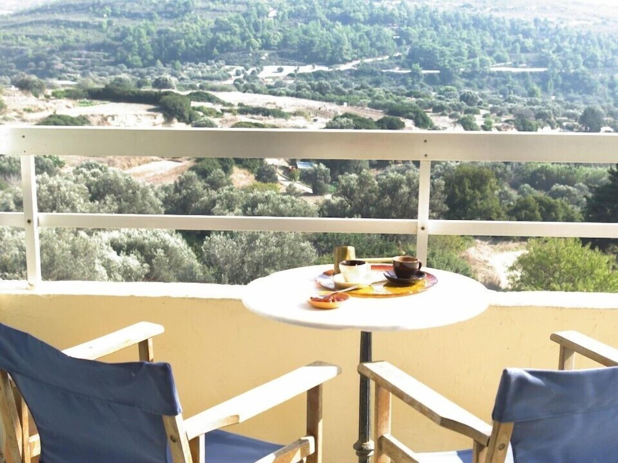 Thomas Hotel Monolithos  Экстерьер фото
