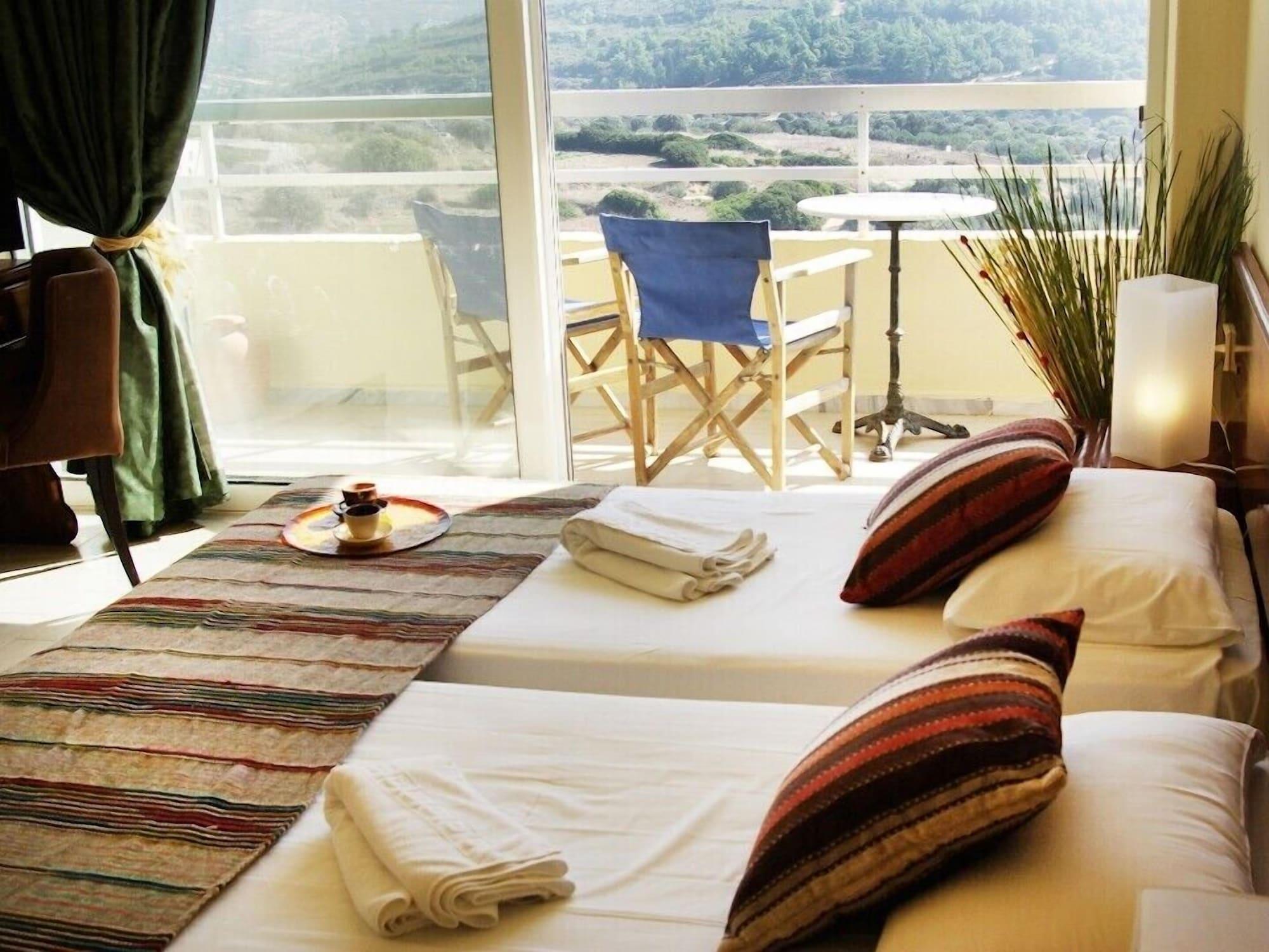 Thomas Hotel Monolithos  Экстерьер фото